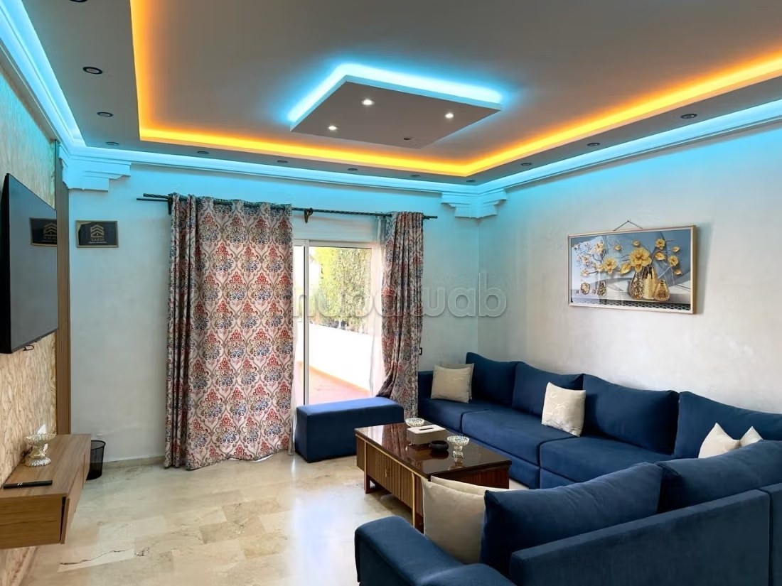 Location saisonnière à Secteur Touristique. 
Superficie 130 m². 
Ascenseur et places de parking