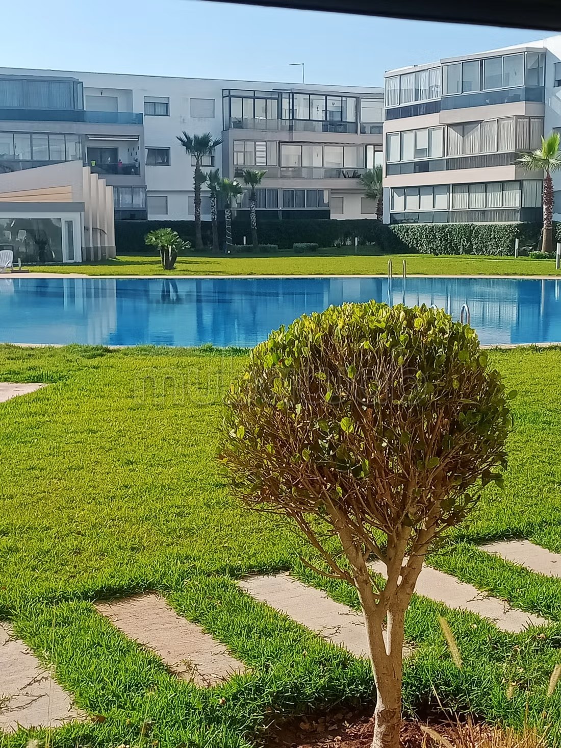 Habit immobilier met en location un superbe appartement meublé avec piscine