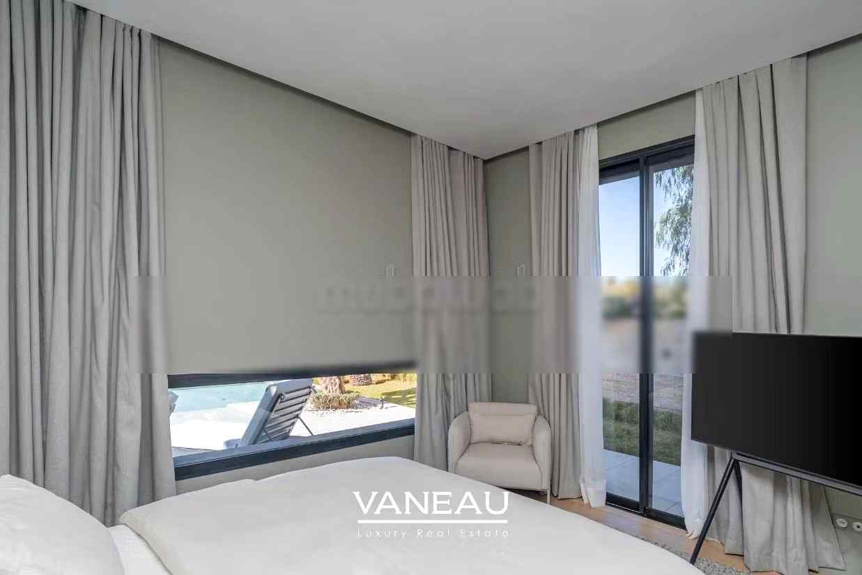 Villa neuve contemporaine a proximité de golfs prestigieux - Photo 14
