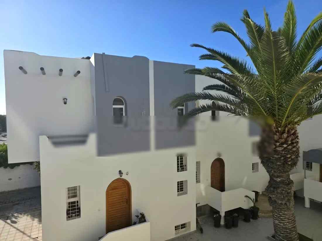 Villa de standing à louer pour vos vacances à Harhoura. 3 chambres. Belle terrasse et jardin - Photo 2