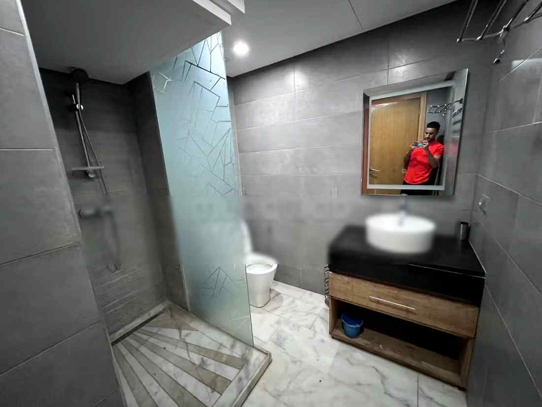 Appartements à louer à Guéliz. Surface totale 90 m². Parking et ascenseur - Photo 8