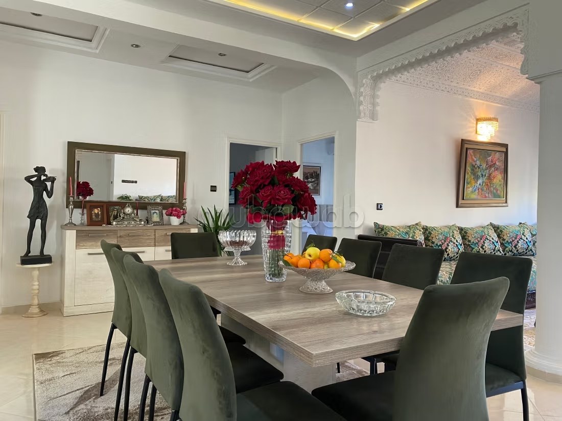 Appartements à louer en Centre. 
3 belles chambres. 
Système de parabole et salon marocain - Photo 7