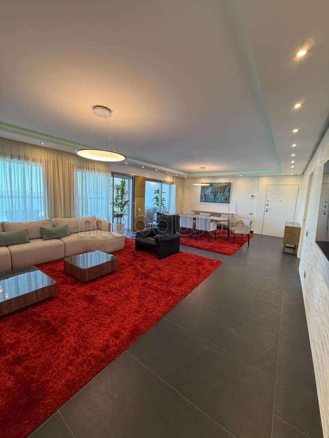Appartement de vacances à louer à Casablanca Marina. 2 chambres agréables. Porte blindée et vue sur mer