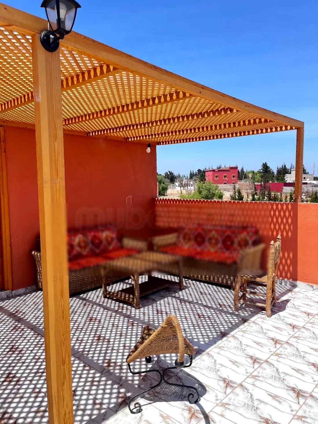 Location saisonnière villa de luxe à Ghazoua. 
Surface totale 800 m². 
Porte blindée et parabole - Photo 13