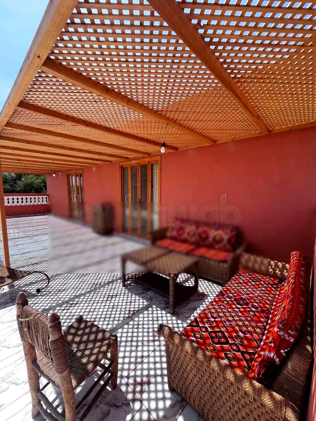 Location saisonnière villa de luxe à Ghazoua. 
Surface totale 800 m². 
Porte blindée et parabole - Photo 11