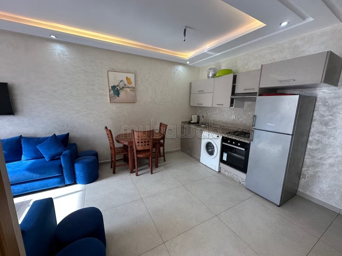 Location d'un appartement en Centre ville. 1 Pièce. Salon Marocain, sécurité