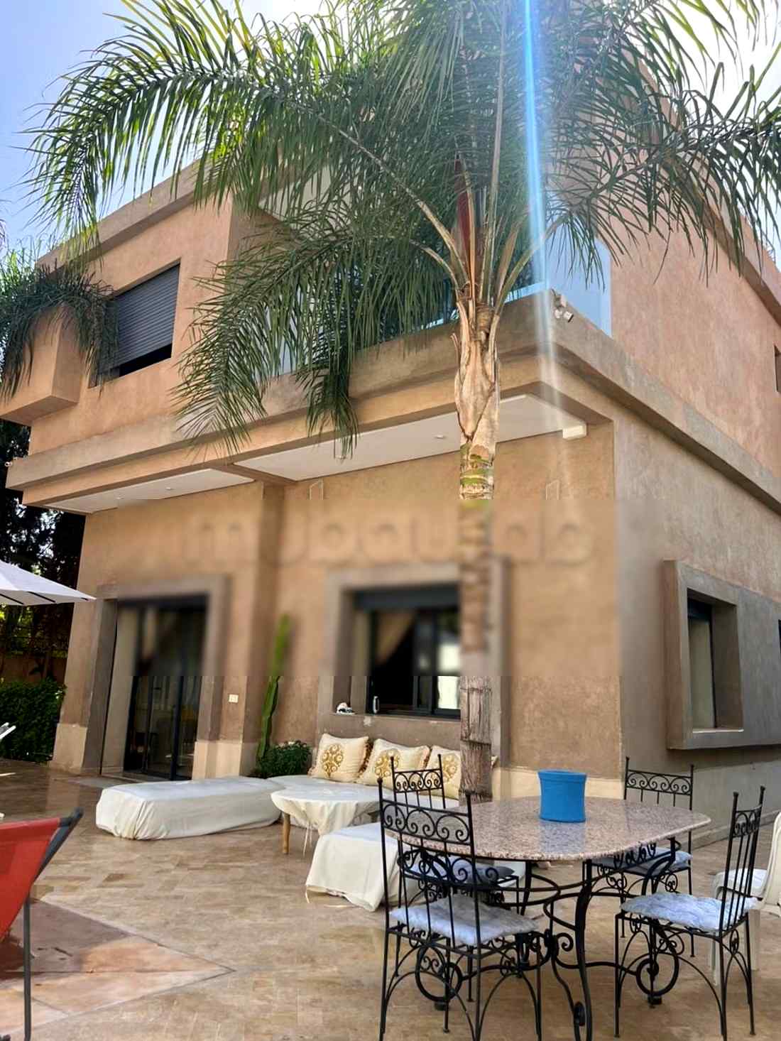 Magnifique villa à louer pour vos vacances à Les Portes de Marrakech. 4 pièces. Porte blindée, antenne parabolique - Photo 3