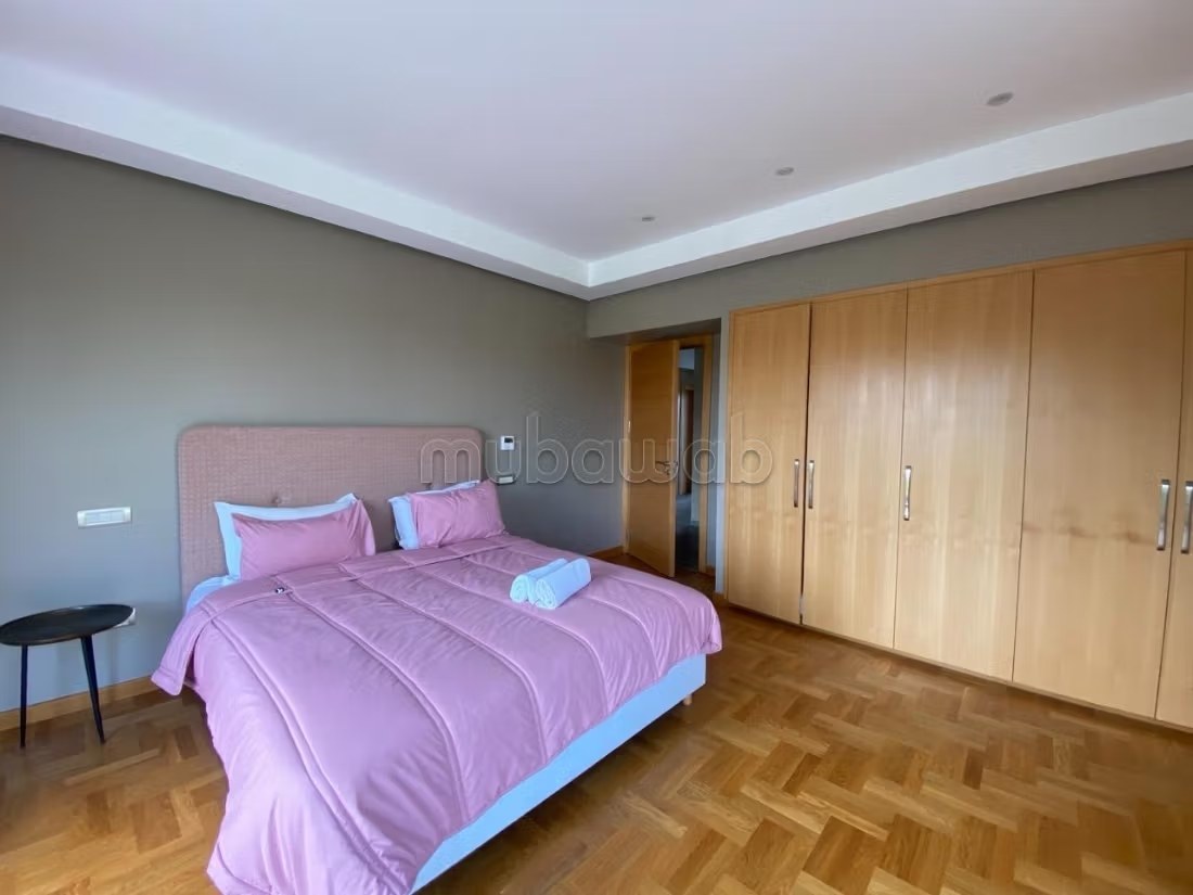 Très bel appartement en location à Agdal. Surface de 100 m². Meublé - Photo 3