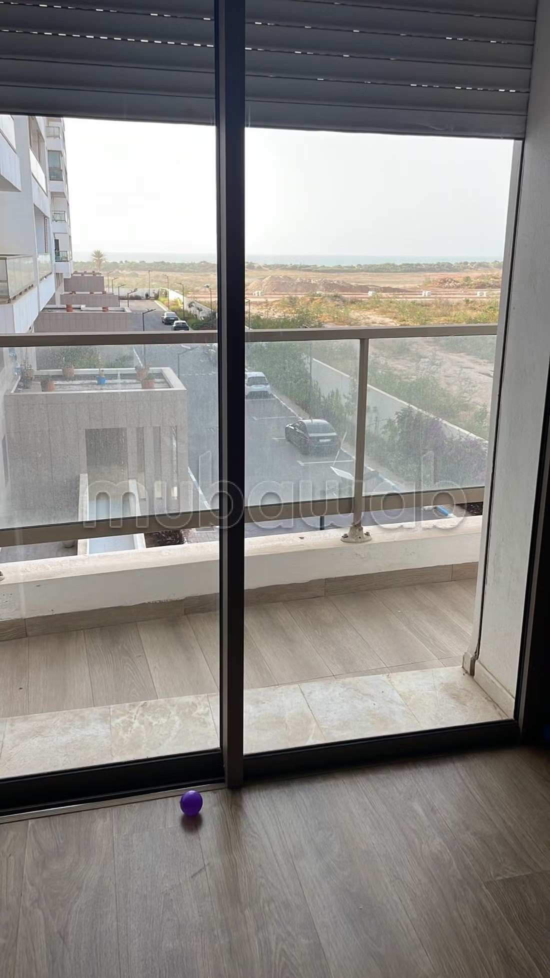 Location d'un appartement à Ain Diab Extension. 
2 chambres agréables. 
Antenne parabolique, résidence sécurisée - Photo 4