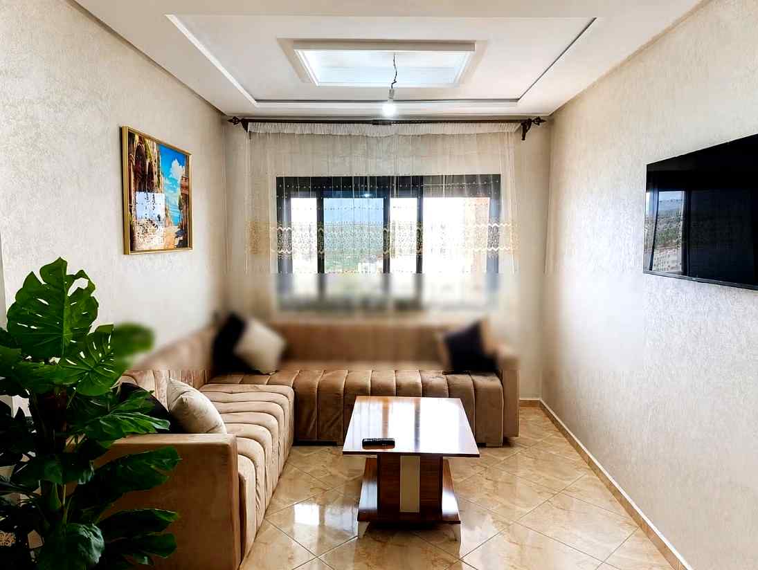 Location saisonnière à Chefchaouen. Surface totale 85 m². Parking et terrasse