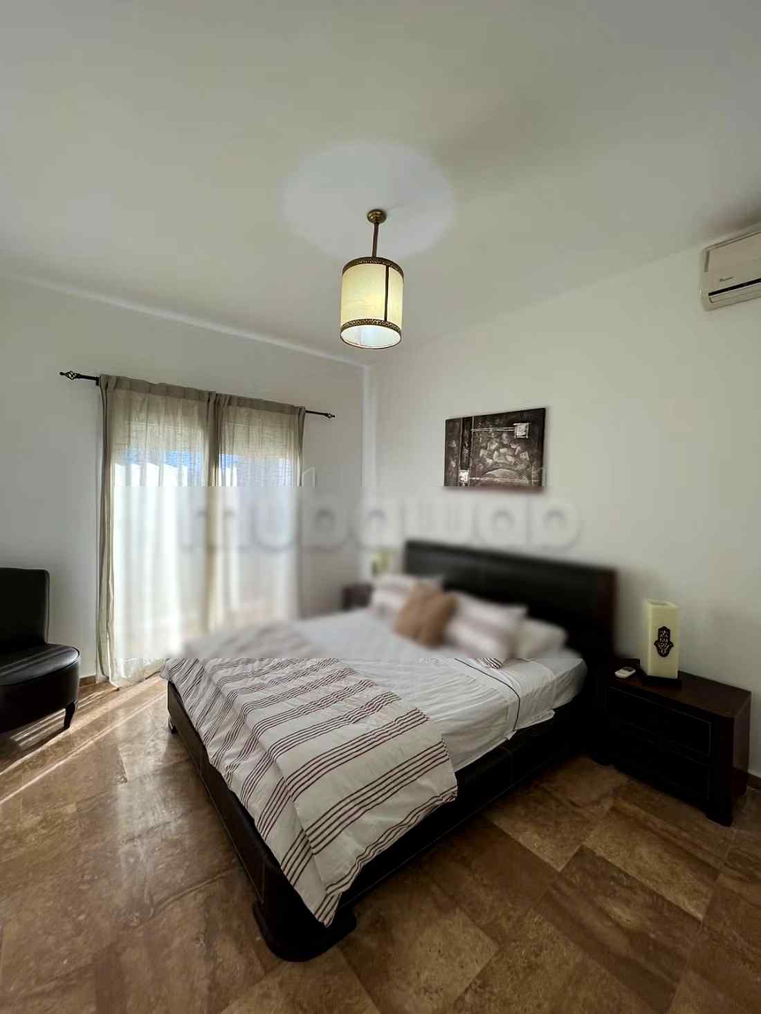 Appartements à louer à Saïdia. 
Surface de 98 m². 
Porte blindée et chauffage central