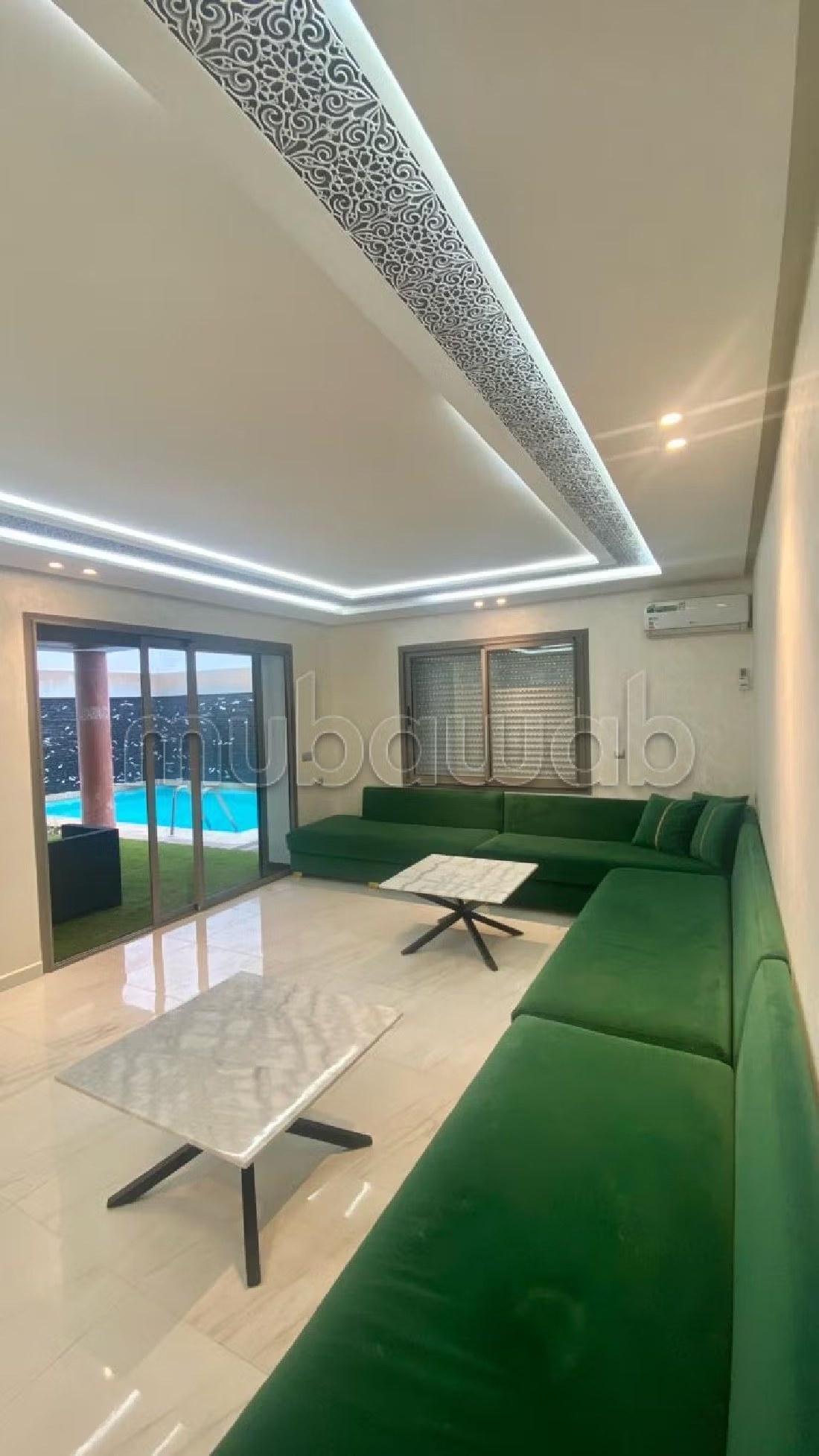 Location villa de haut standing à Malabata. Surface totale 400 m². Piscine et cheminée. - Photo 16