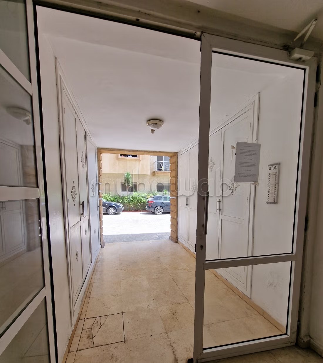 Location saisonnière à Bab Al Bahar. 2 grandes pièces. Terrasse et jardin - Photo 5
