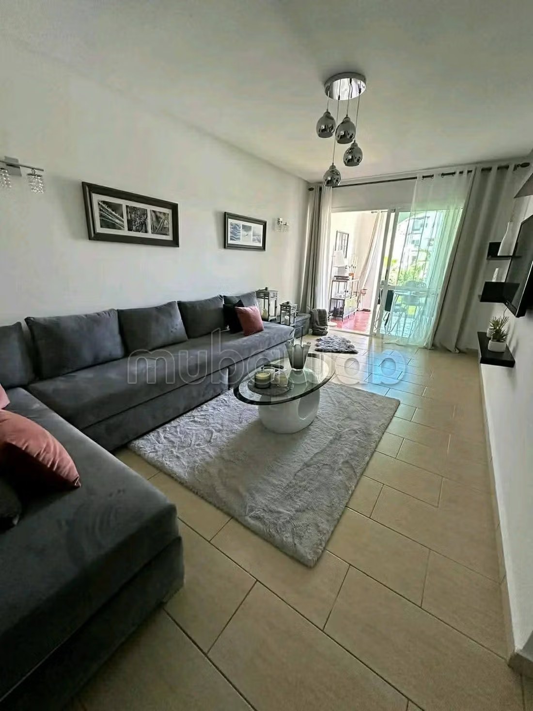 Location saisonnière à Cabo Negro. 2 belles chambres. Terrasse et jardin