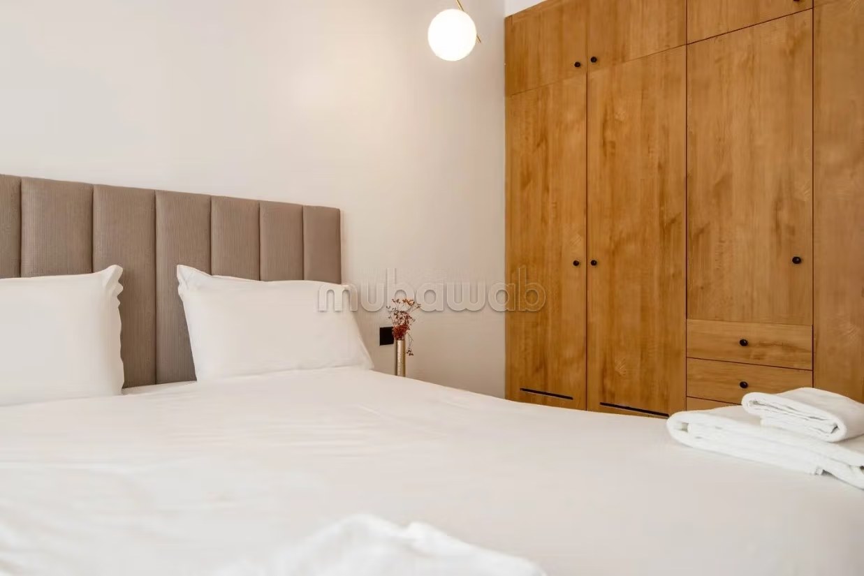 Appartement de vacances à louer à Racine. Surface de 90 m². Fenêtres avec double vitrage et porte blindée
