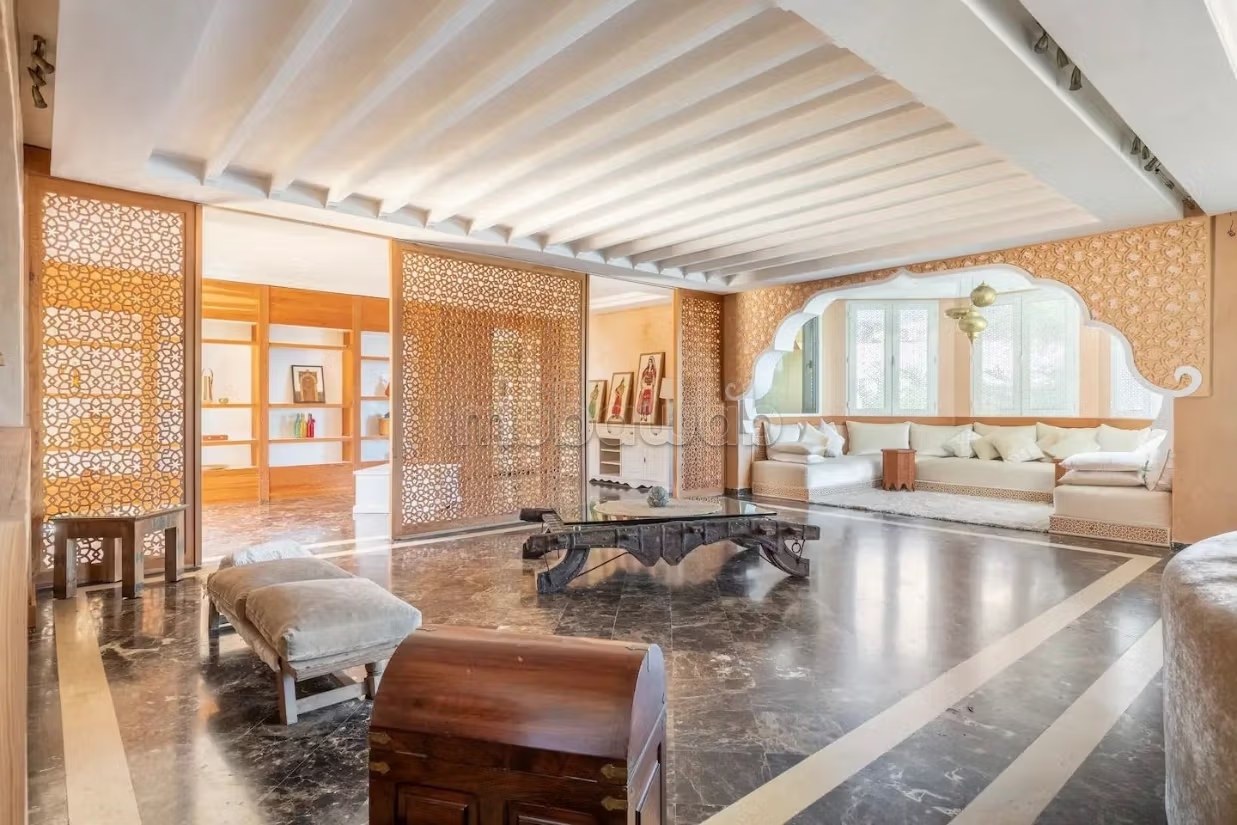 Villa de standing à louer pour vos vacances à Jbel Kbir. Superficie 1000 m². Jardin et terrasse - Photo 14