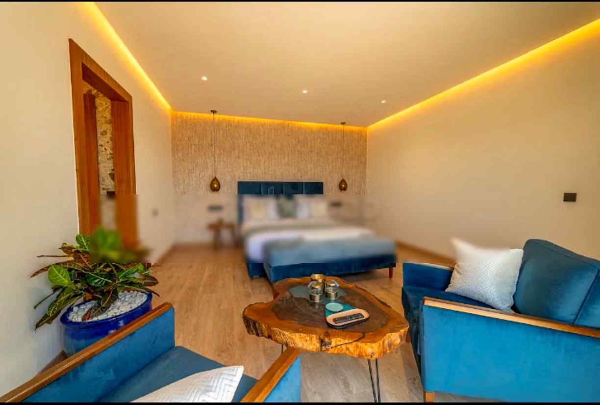 Magnifique villa à louer pour vos vacances à Route de Ouarzazate. 7 pièces. Résidence avec concierge, climatisation générale