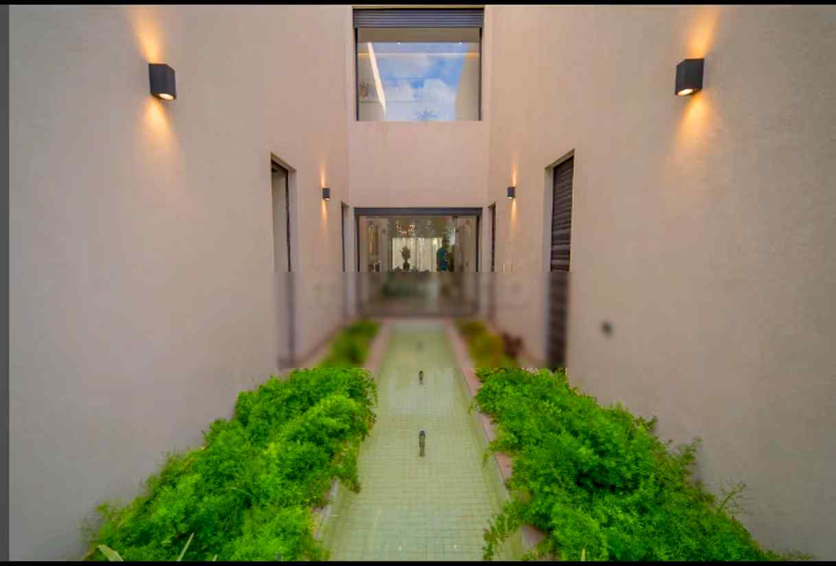 Magnifique villa à louer pour vos vacances à Route de Ouarzazate. 7 pièces. Résidence avec concierge, climatisation générale - Photo 13