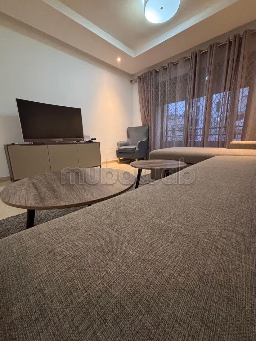 Location saisonnière à Roches Noires. Surface totale 84 m². Service de concierge et climatisation - Photo 7