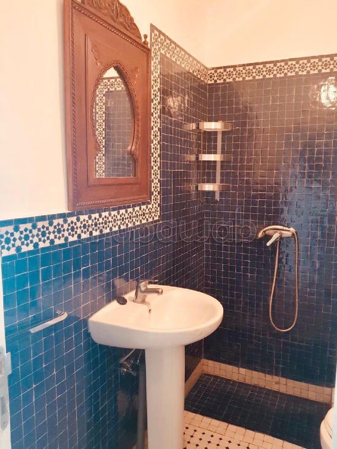 Location saisonnière à Port Tanger ville. 6 grandes pièces. Service de concierge, cheminée - Photo 9