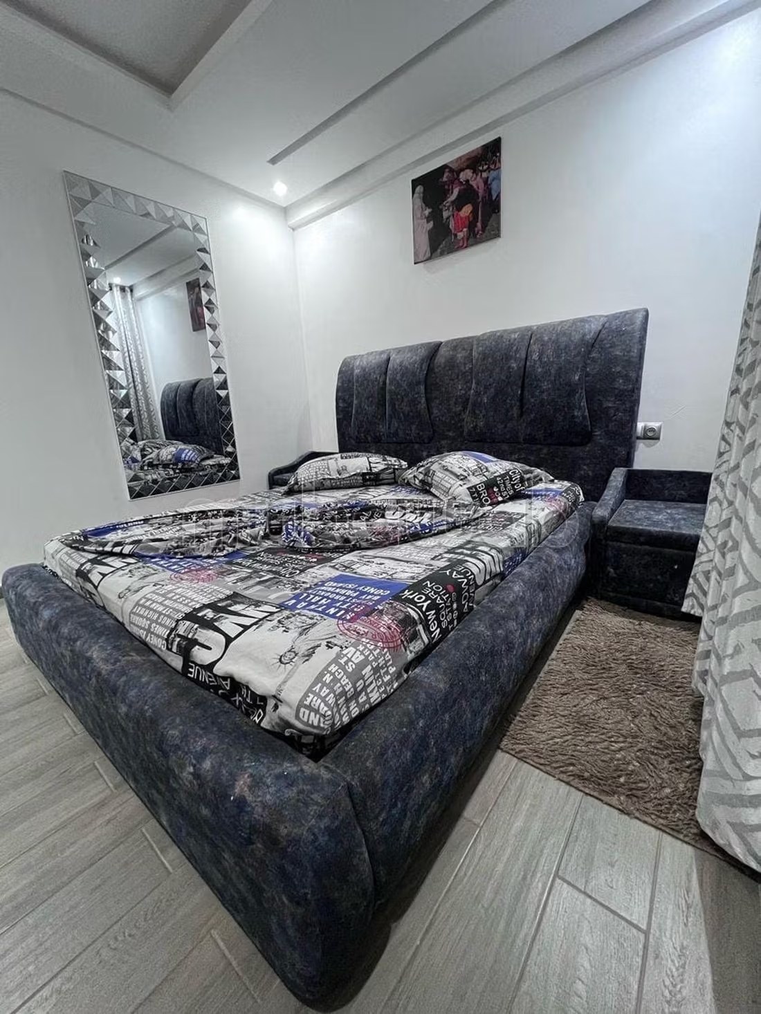 Location d'un appartement à Guéliz. 2 pièces confortables. Antenne parabolique, résidence sécurisée