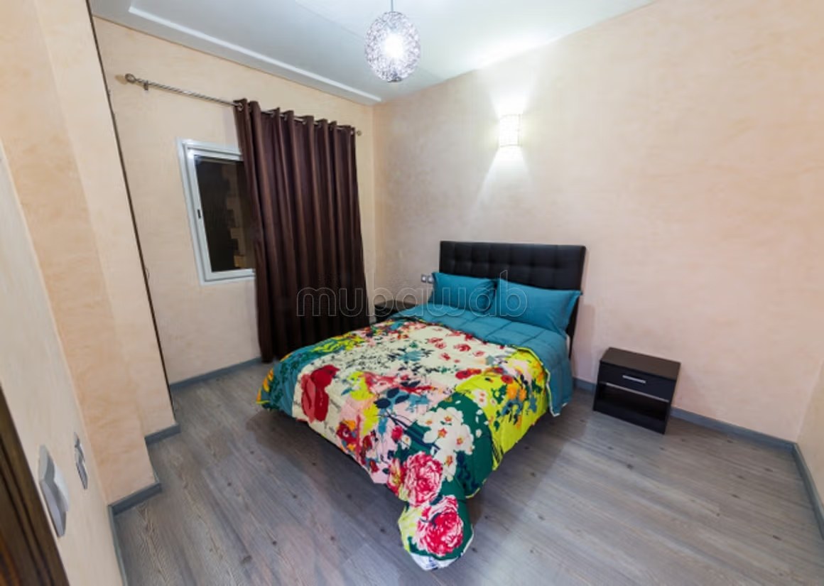 Location d'un appartement en Centre. 
3 belles chambres. 
Salon Marocain, sécurité