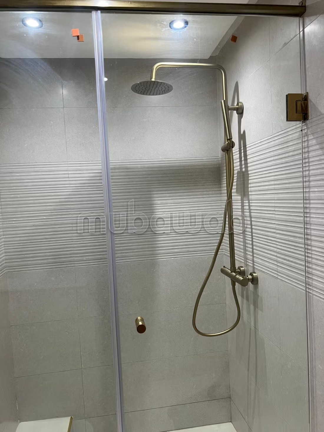 Location d'un appartement à Mhamid. Superficie 112 m². Porte blindée, salon marocain traditionnel - Photo 13