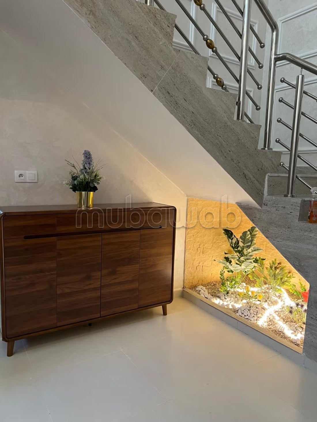 Location d'un appartement à Mhamid. Superficie 112 m². Porte blindée, salon marocain traditionnel - Photo 5