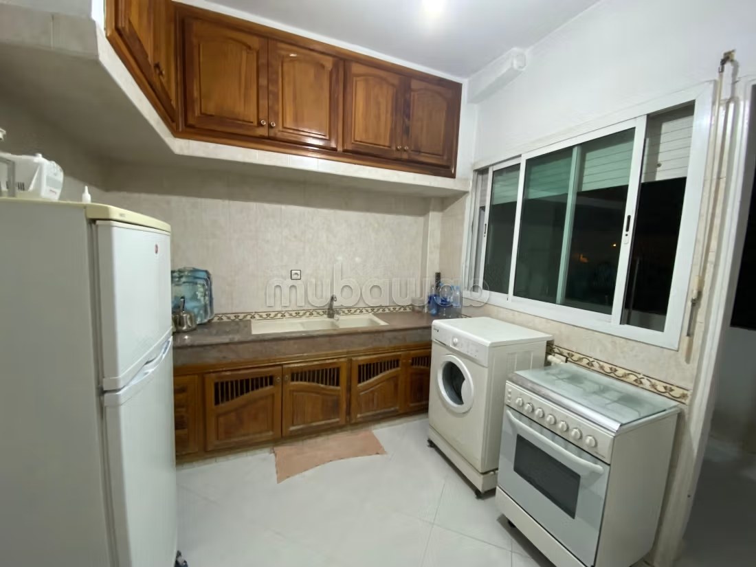 Location saisonnière en Centre. 
4 grandes pièces. 
Salon Marocain et antenne parabolique - Photo 7