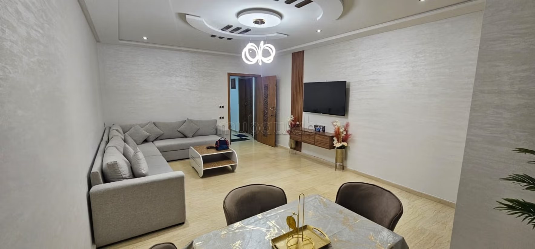 Location d'un appartement à Tanja Balia. 2 pièces. Ascenseur et terrasse