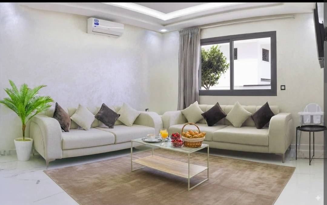 Le Hassani | Free Parking | A/C | 10 Min to the Airport