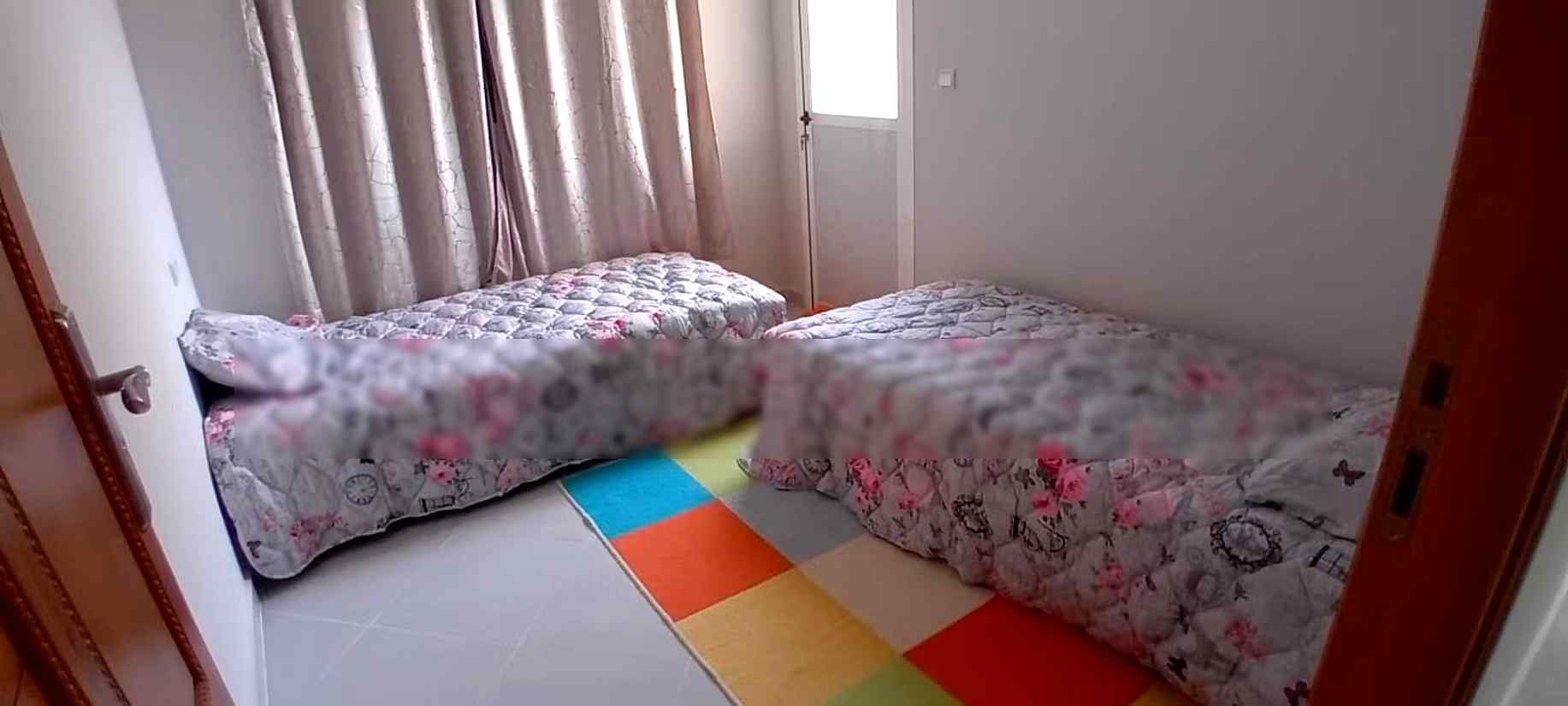 Location d'un appartement à Saïdia. 2 chambres. Vue sur les montagnes, chauffage central