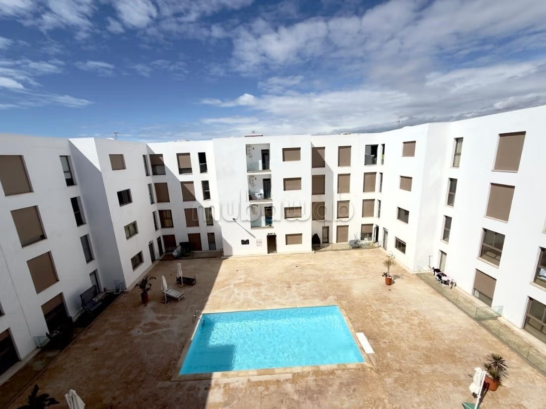 Location saisonnière à Haut Founty. 2 grandes pièces. Climatisation et piscine