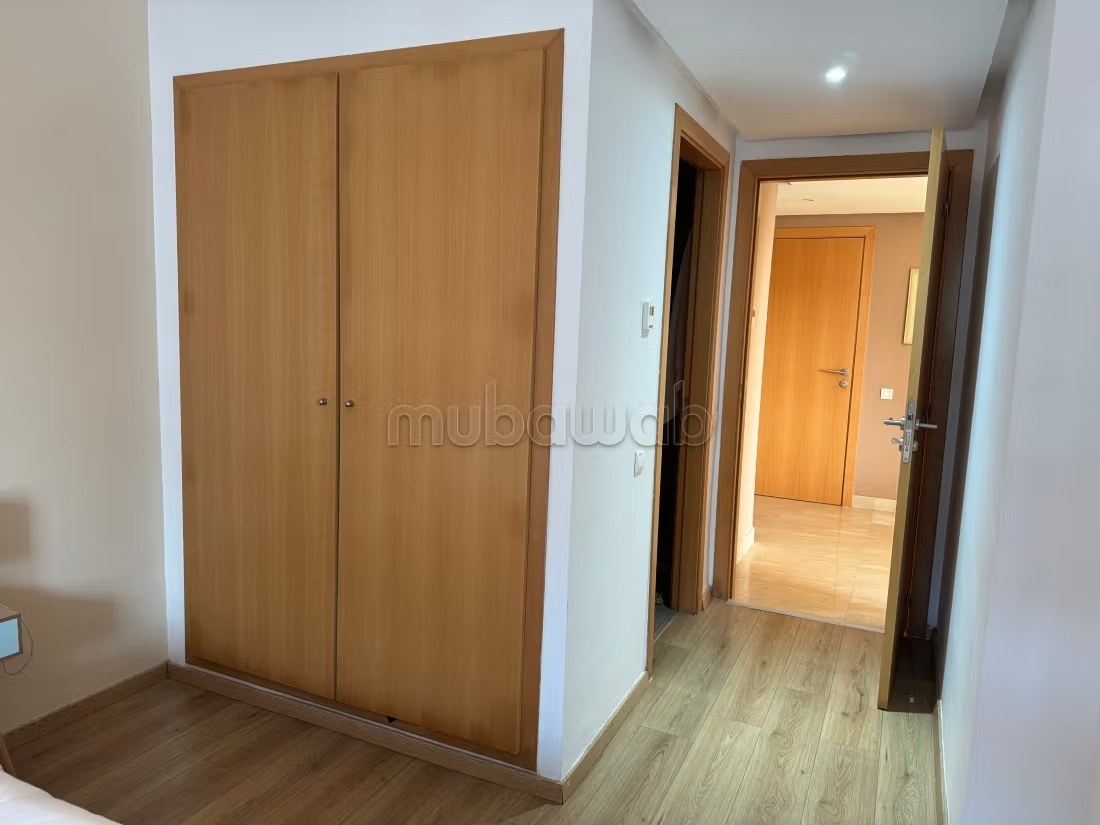 Appartements à louer location saisonnière à Founti.
Superficie 85 m².
Ascenseur et garage - Photo 8