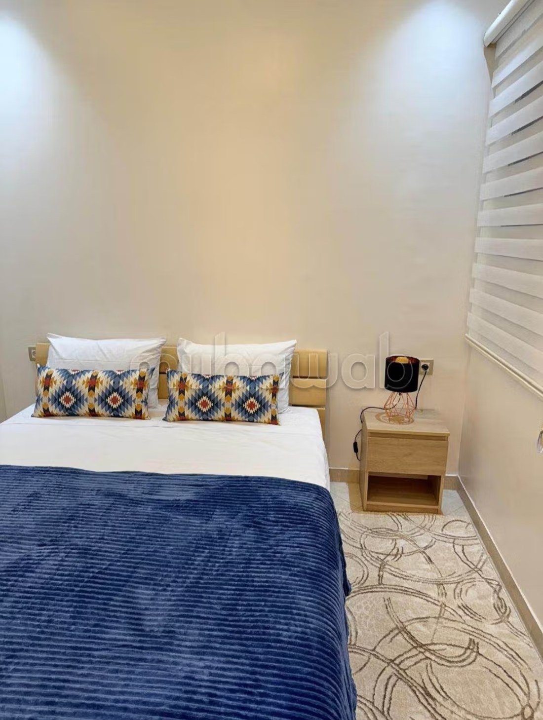 Appartement de vacances à louer à Béni Mellal. 1 belle chambre. Service de concierge, cheminée