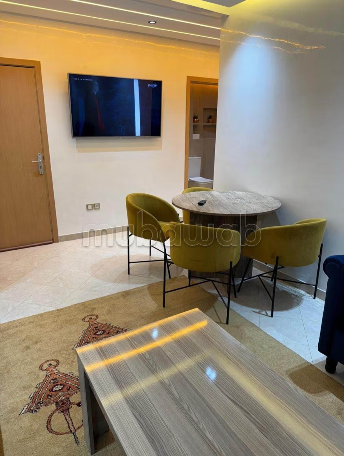 Appartement de vacances à louer à Béni Mellal. 1 belle chambre. Service de concierge, cheminée