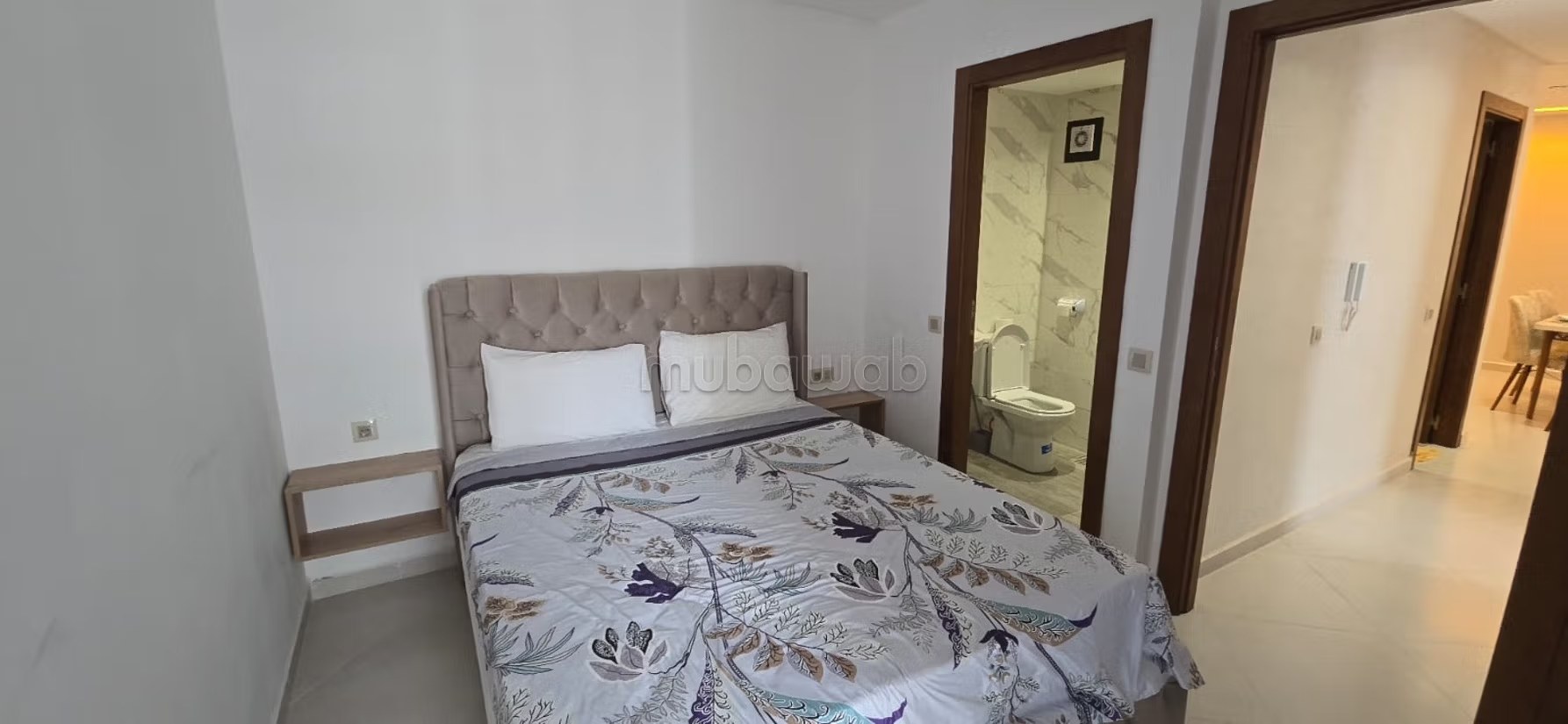 Appartement de vacances à louer à Mimosas. 5 pièces confortables. Ascenseur et stationnement
