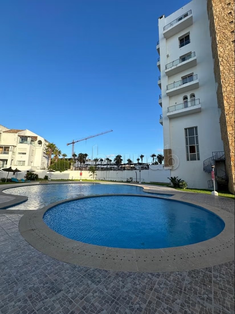 Luxury apartment with swimming pool face to beach in Malabata - Photo 11