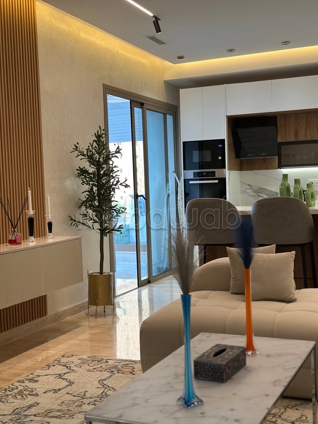 Luxury apartment with swimming pool face to beach in Malabata - Photo 3