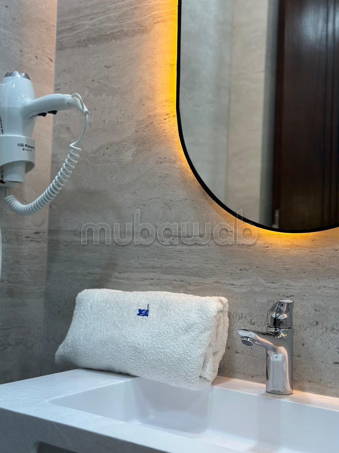Luxury apartment with swimming pool face to beach in Malabata - Photo 15