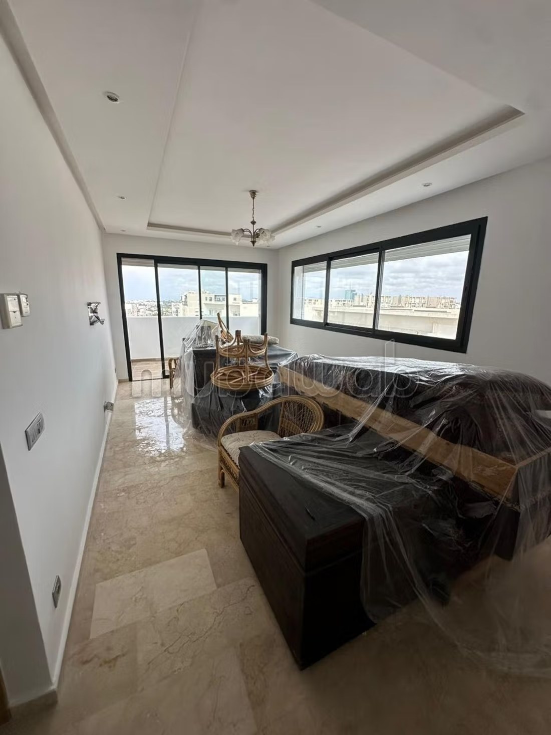 Appartement de vacances à louer à Riyad. Surface de 180 m². Système de parabole et salon marocain
