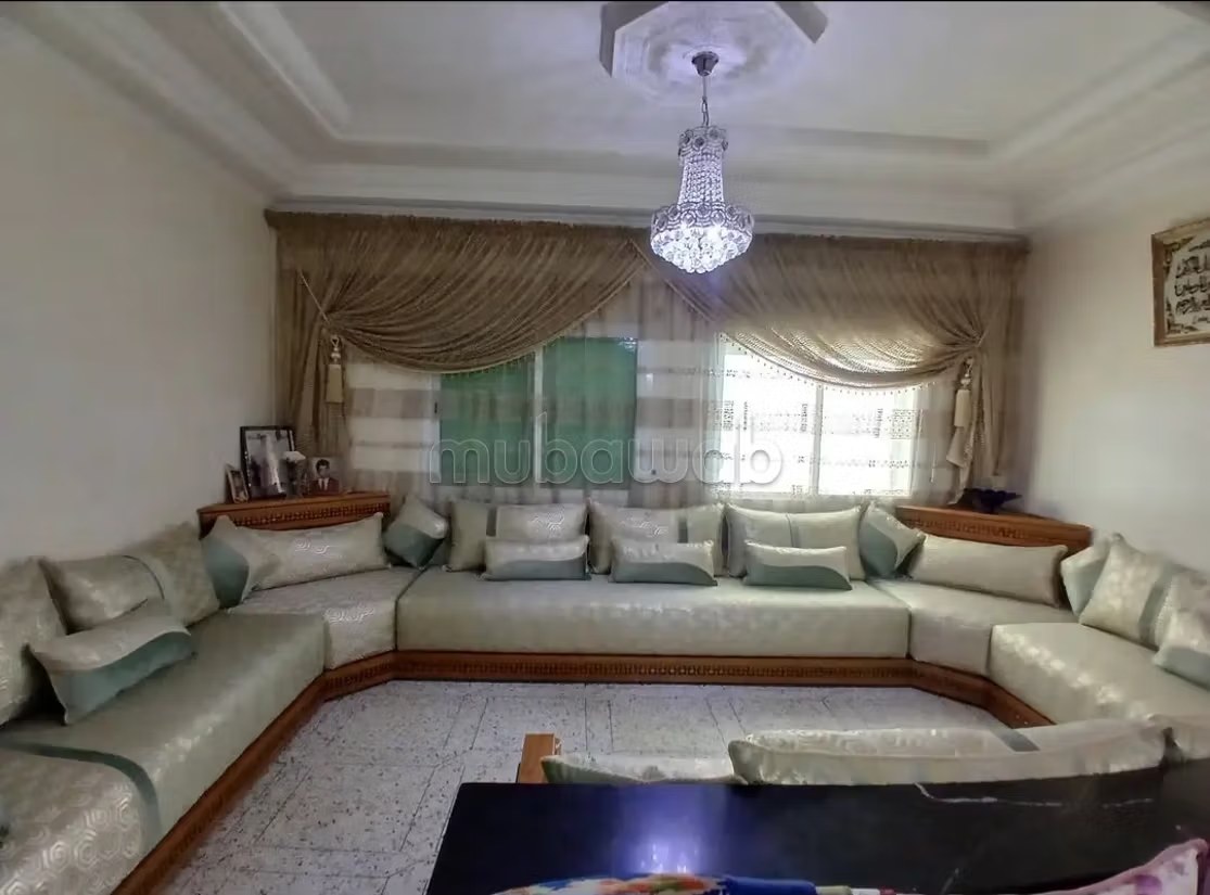 Appartement de vacances à louer à Béni Mellal. Surface totale 125 m². Cheminée et concierge