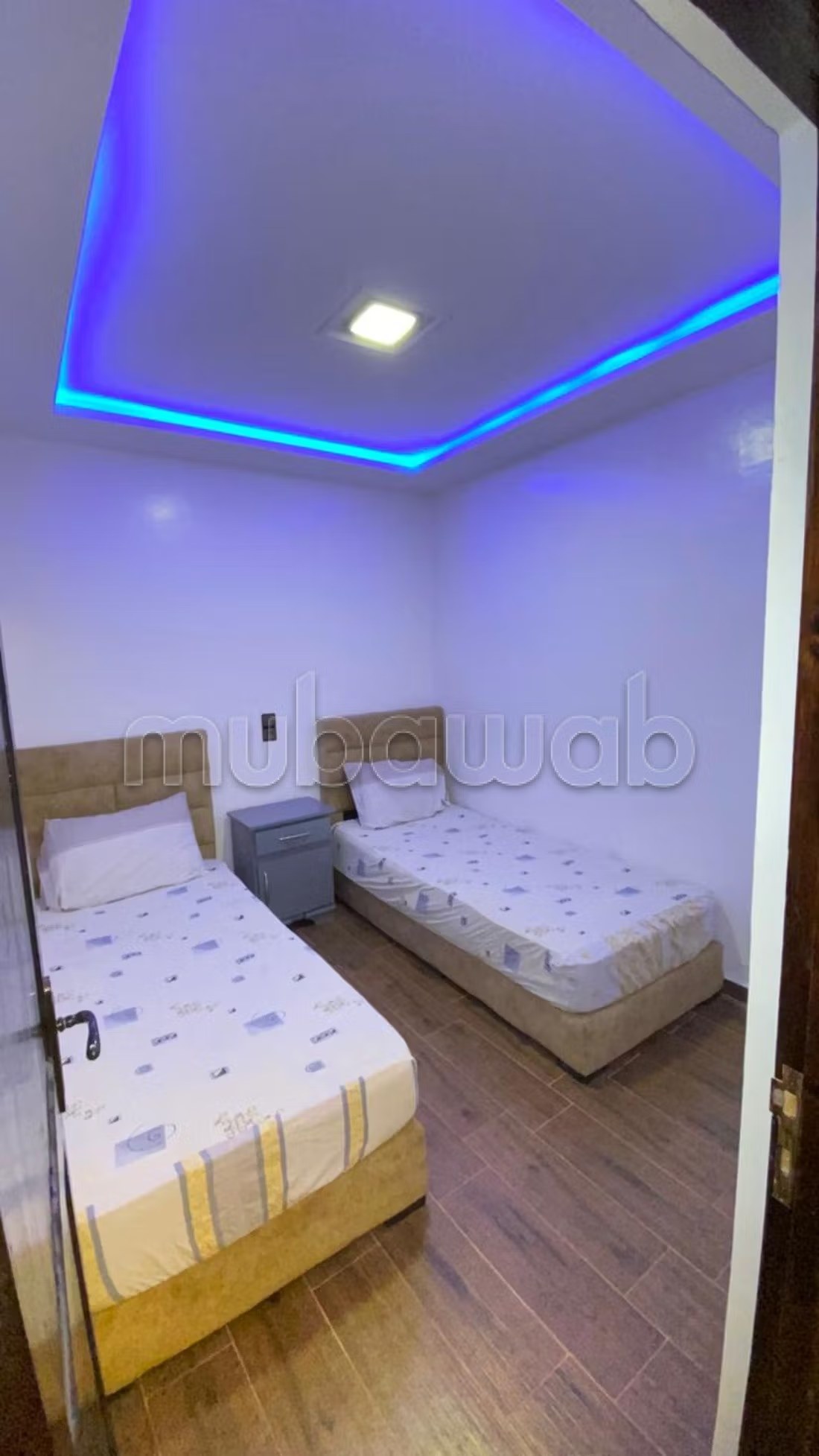 Location d'un appartement à Hay Mohammadi. Surface totale 80 m². Places de stationnement et jardin - Photo 6