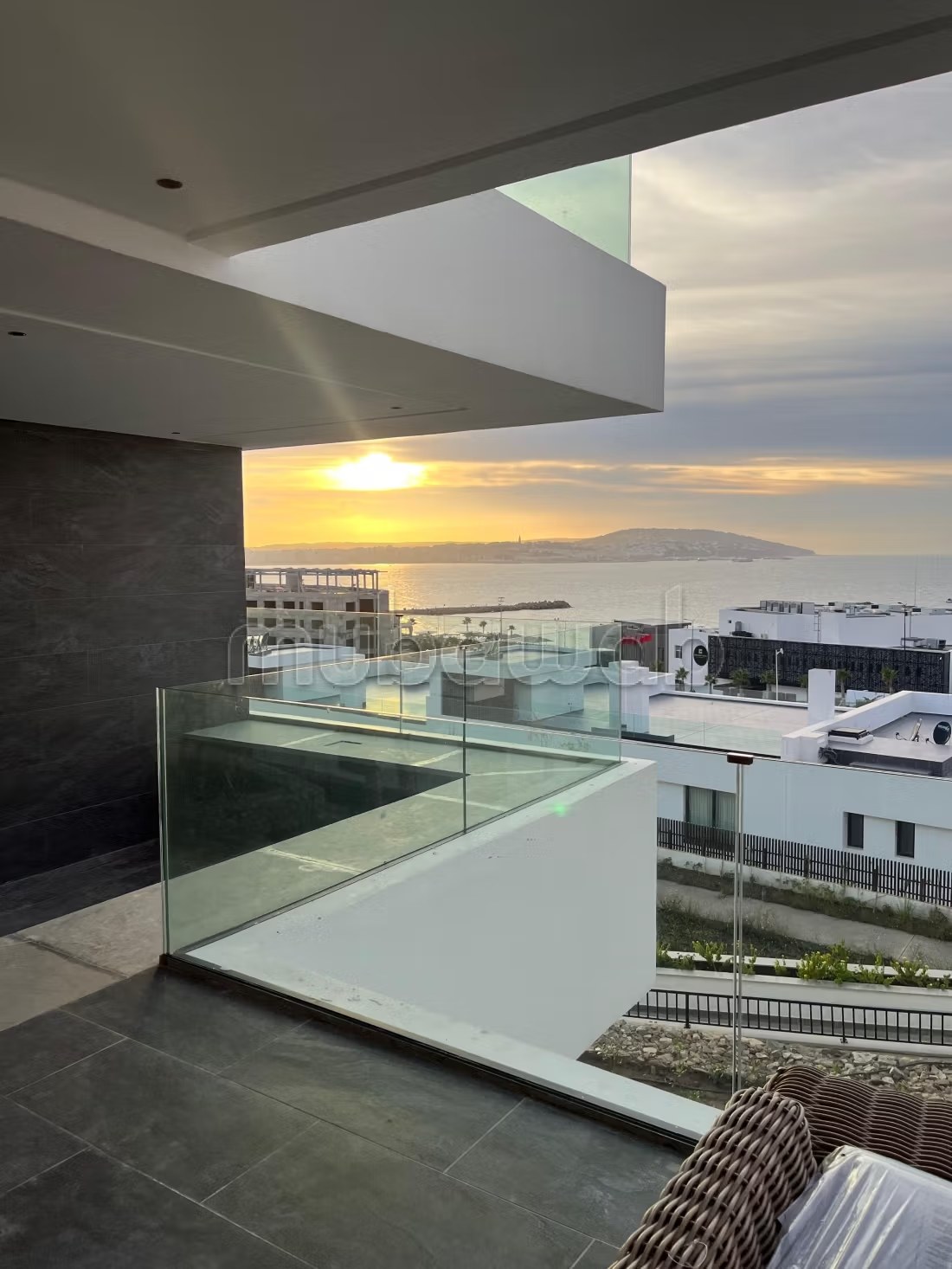 Appartement luxueux avec piscine privée et vue mer en location par nuitée