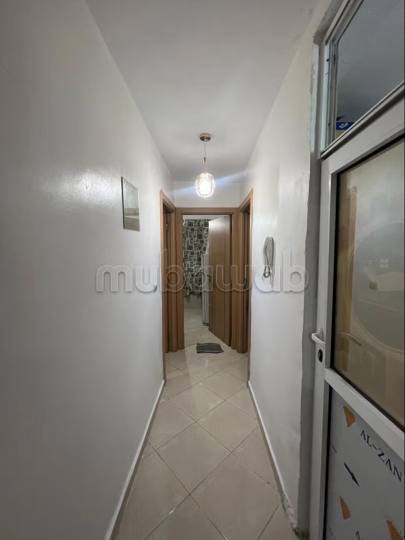 Location d'un appartement à Tanja Balia. Surface totale 40 m². Salon Marocain, sécurité - Photo 3
