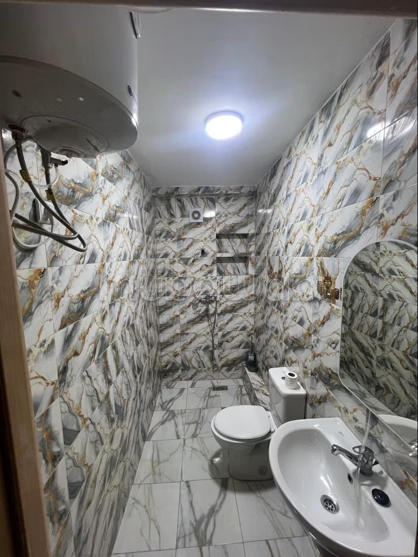 Location d'un appartement à Tanja Balia. Surface totale 40 m². Salon Marocain, sécurité - Photo 5