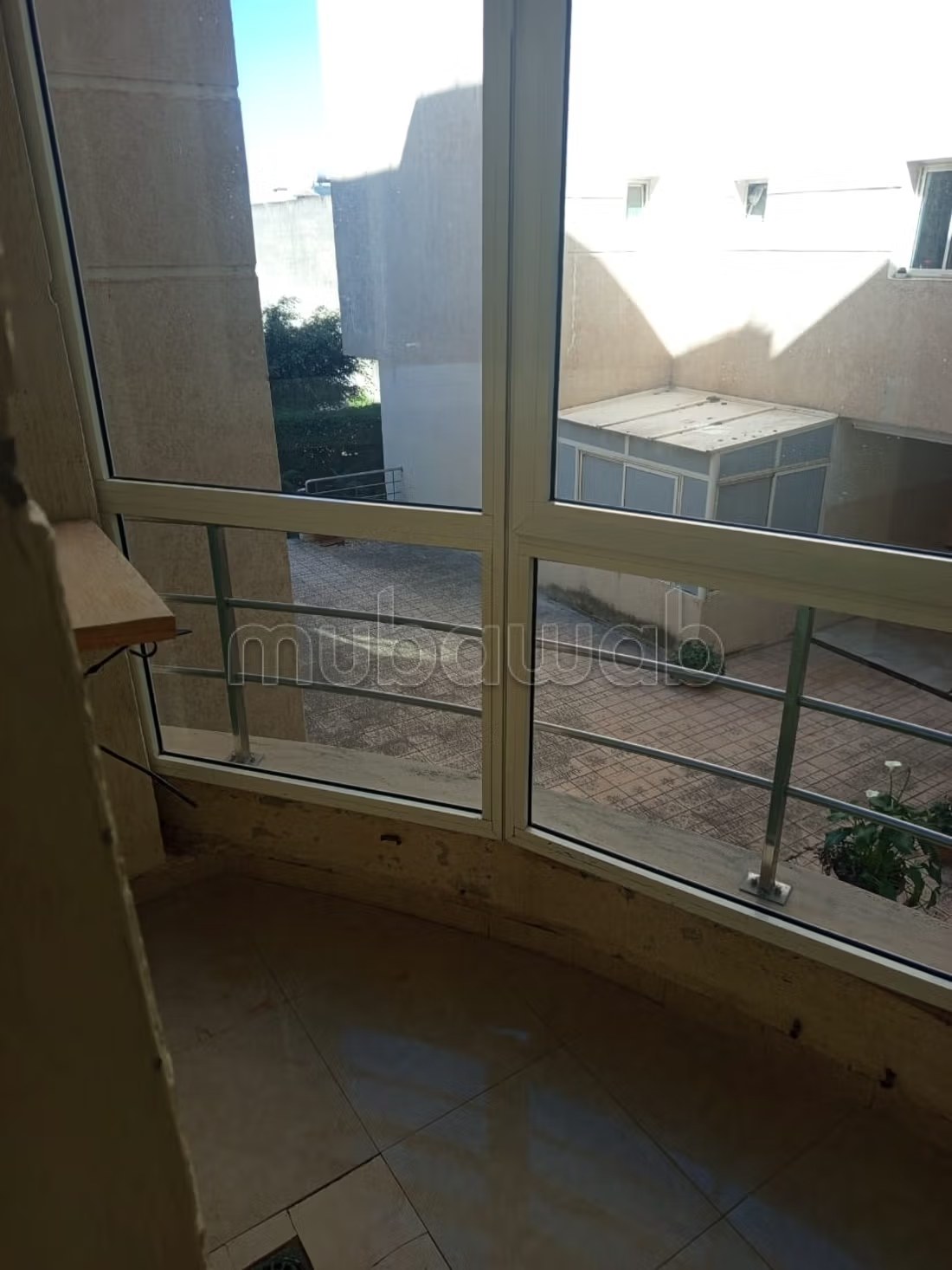Location d'un appartement à Riyad. 3 chambres agréables. Système de parabole et salon marocain