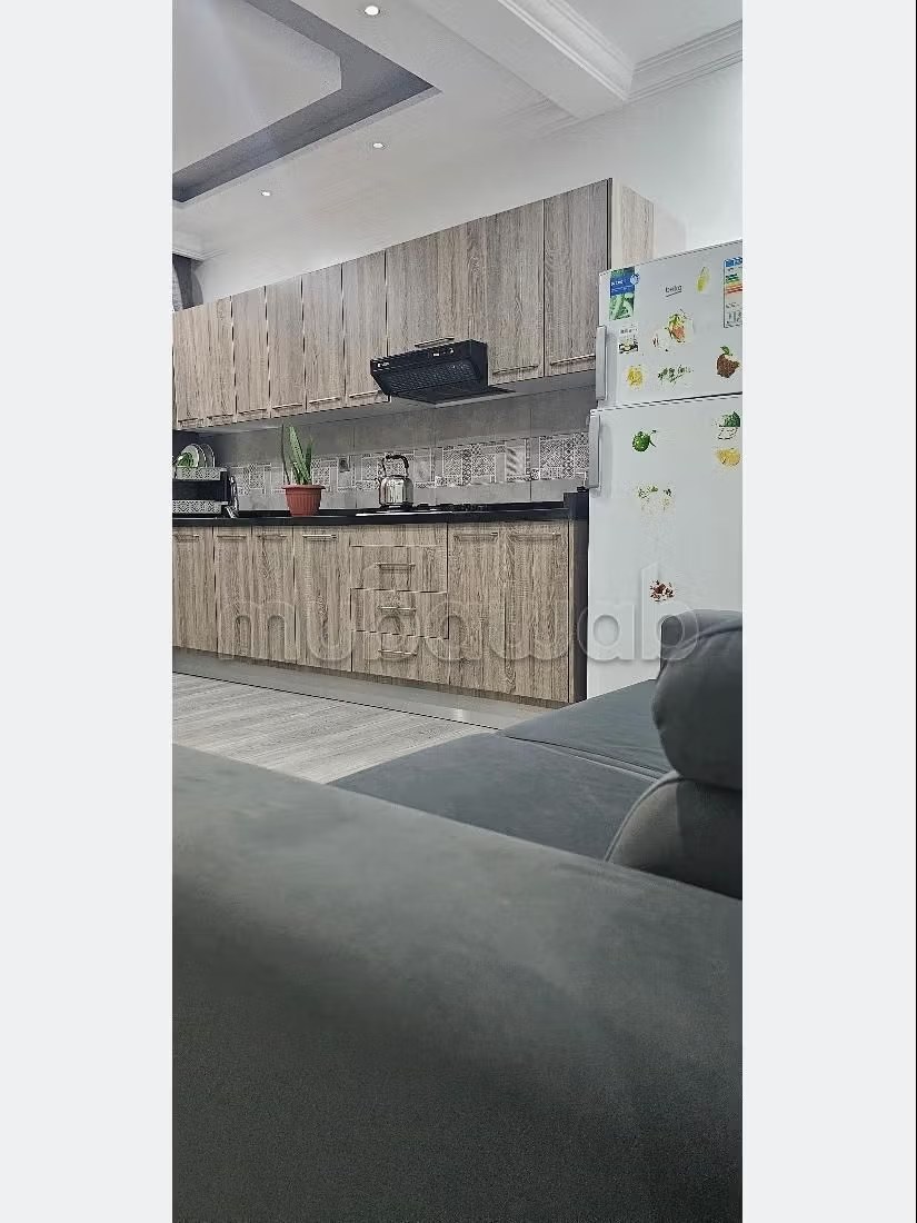 Location saisonnière à Borj. 1 Pièce. Fenêtres avec double vitrage et porte blindée - Photo 14