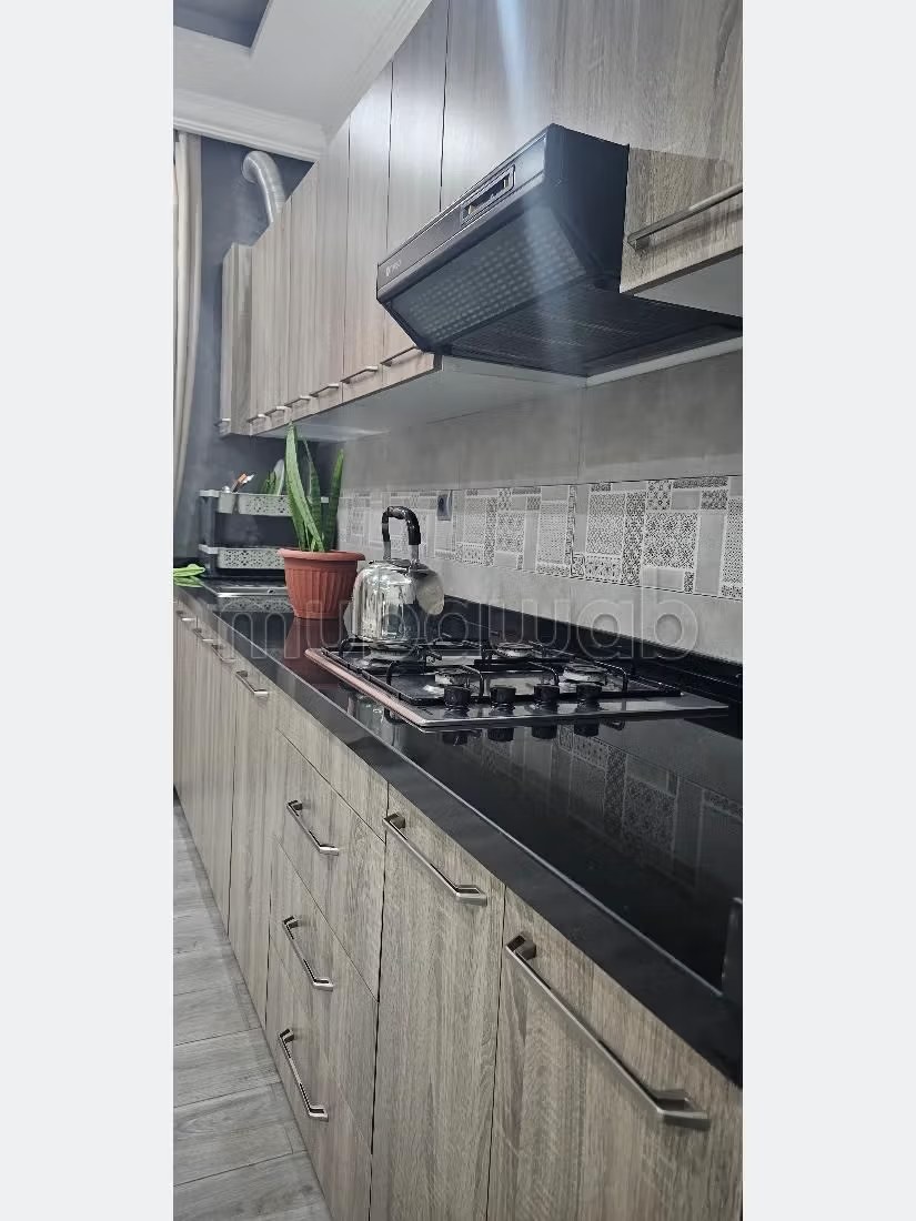 Location saisonnière à Borj. 1 Pièce. Fenêtres avec double vitrage et porte blindée - Photo 13
