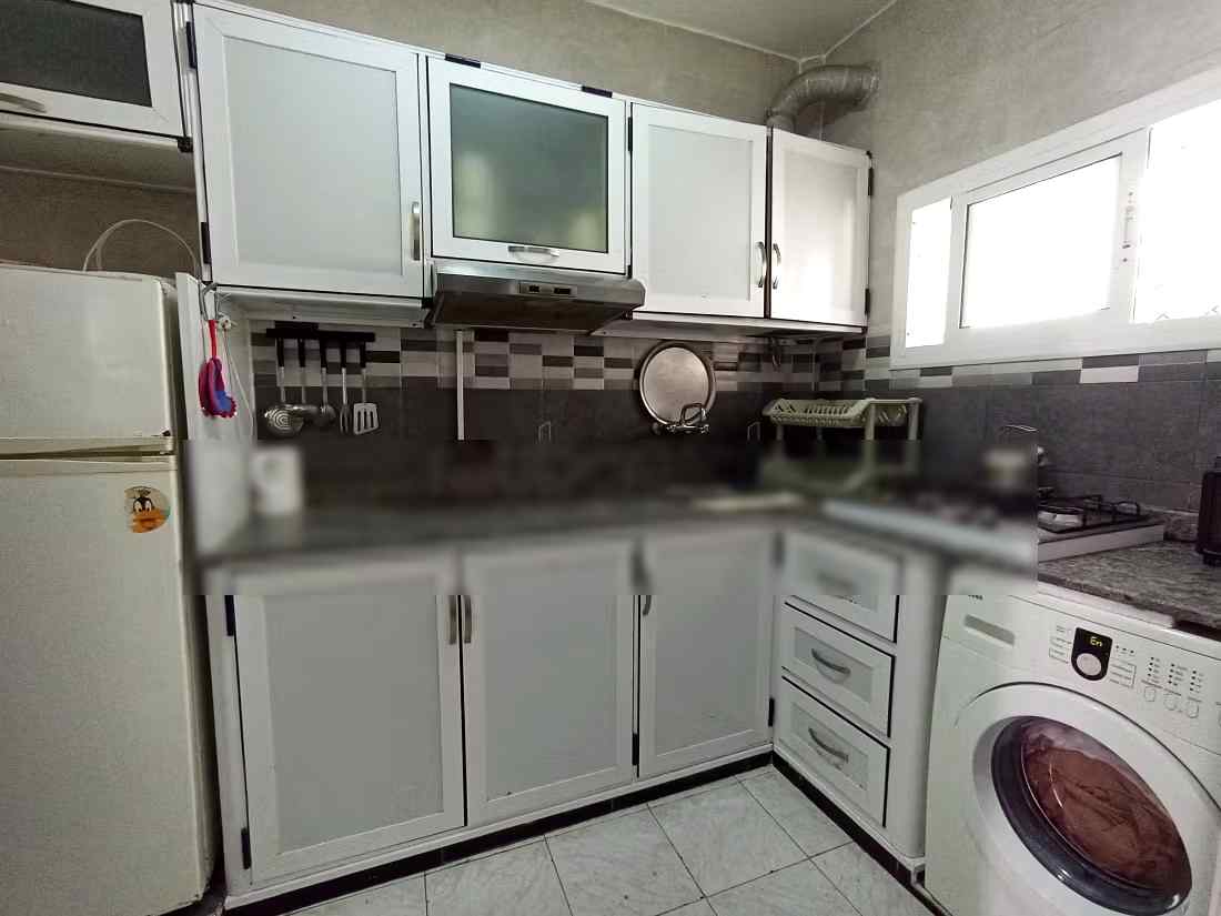Appartement de vacances à louer à M'Diq. 
Surface totale 68 m². 
Téléviseur